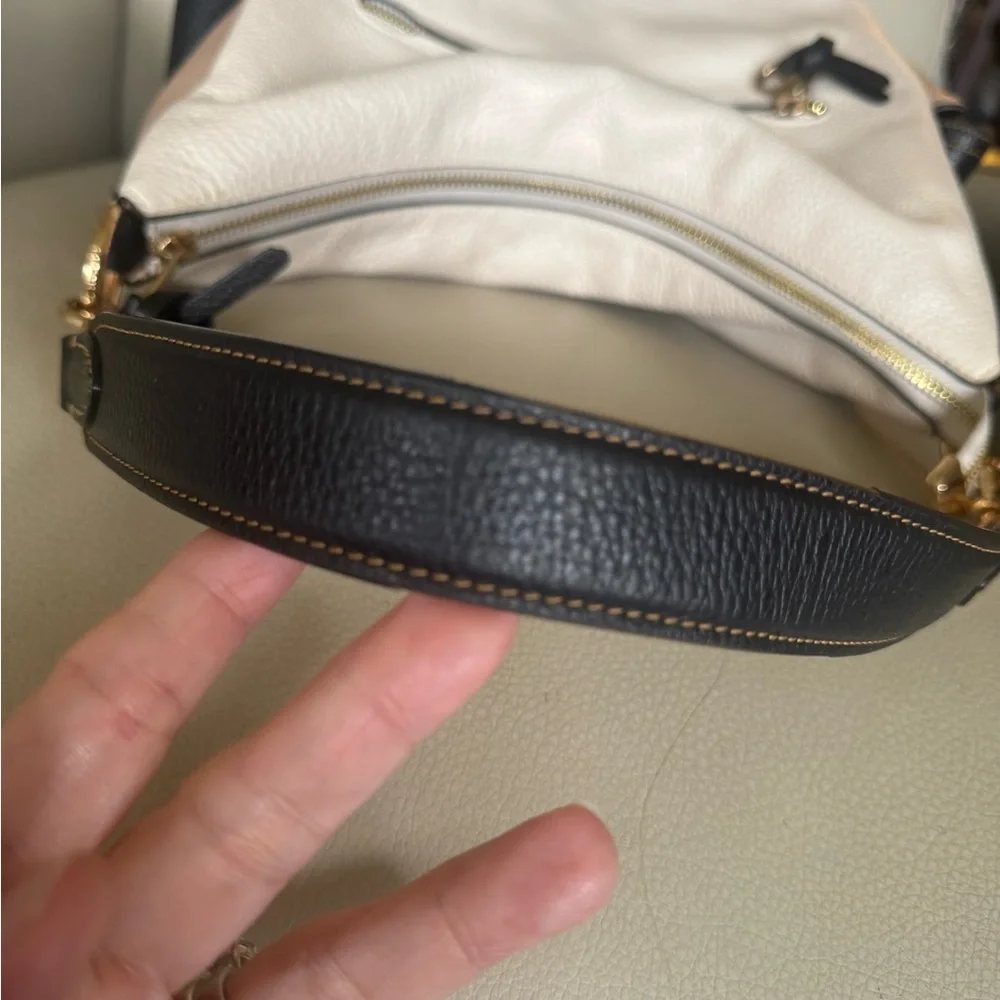 Coach Edi 31 Pebble, Leather Shoulder Bag Chalk/Tan – Authentic -